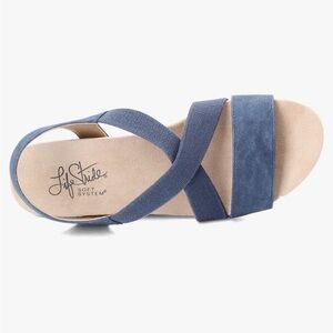 Life stride sandals with cork heel-beautiful and never worn!